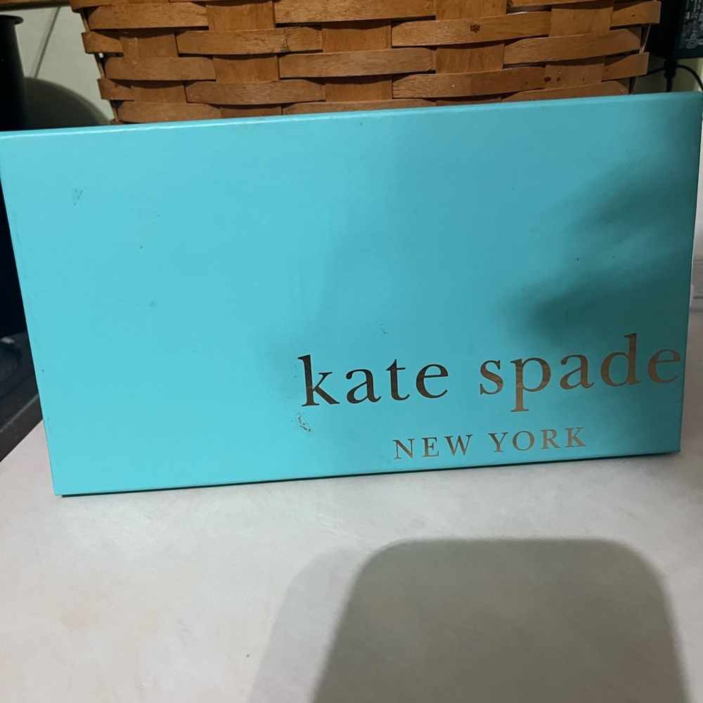 Kate Spade Wallet - Picture 2 of 9